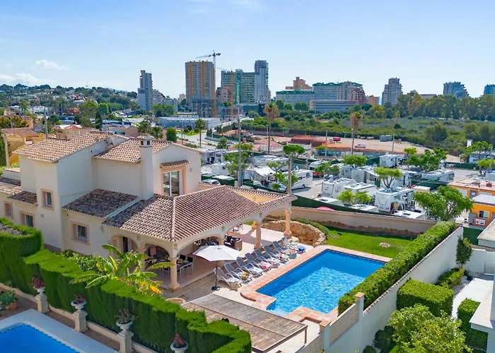 Almendros - Plusholidays 别墅 *