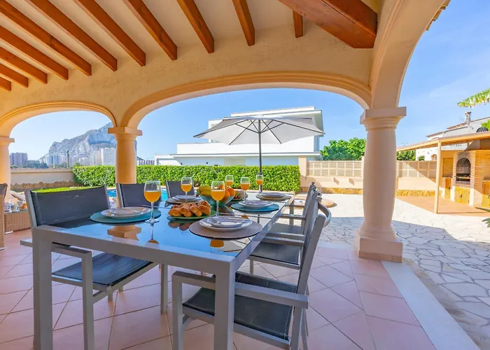 Almendros - Plusholidays 别墅 *