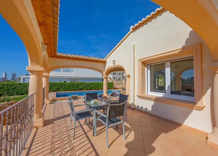 Almendros - Plusholidays Ifach