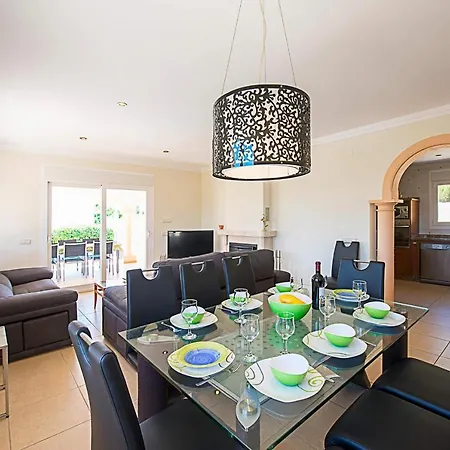 Almendros - Plusholidays Calpe